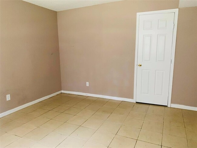 Photo - 1 bd condo downstairs