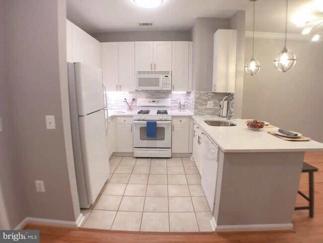 Building Photo - 2791 Centerboro Dr