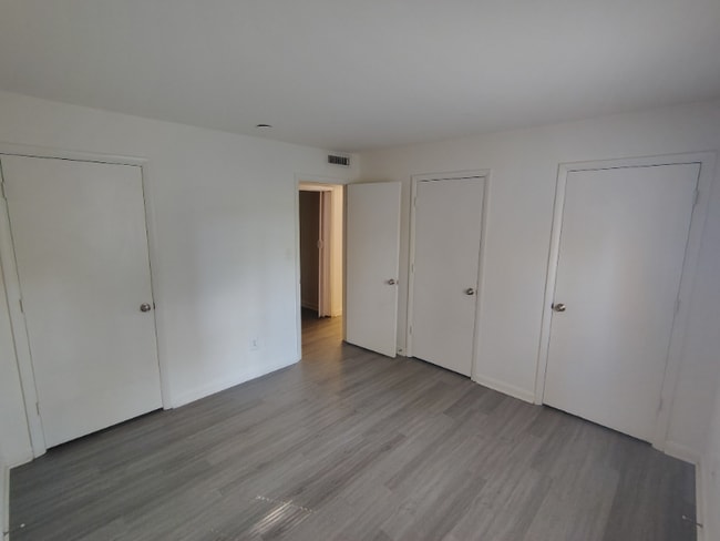 Foto del edificio - 600 Reusens Rd