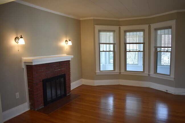 Foto del edificio - 2 Woodrow Ct