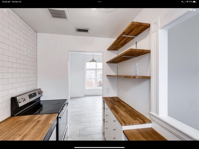 Building Photo - 2118 W 28th Ave