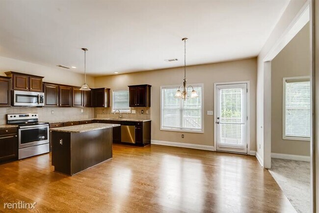 Foto del edificio - 5 br, 4 bath House - 114 Garden Gate Pkwy ...