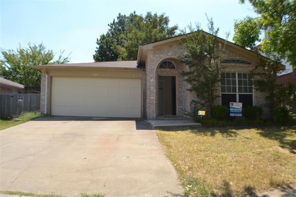 328 Moss Hill Dr, Arlington, TX 76018 House Rental in Arlington, TX