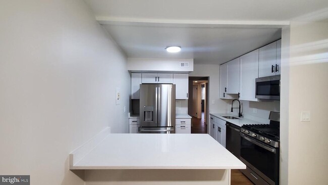 Building Photo - 5039 Green Mountain Cir