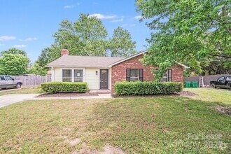 Building Photo - 8539 Glenway Ct