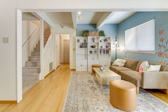 Foto del edificio - 2820 Greenway Dr
