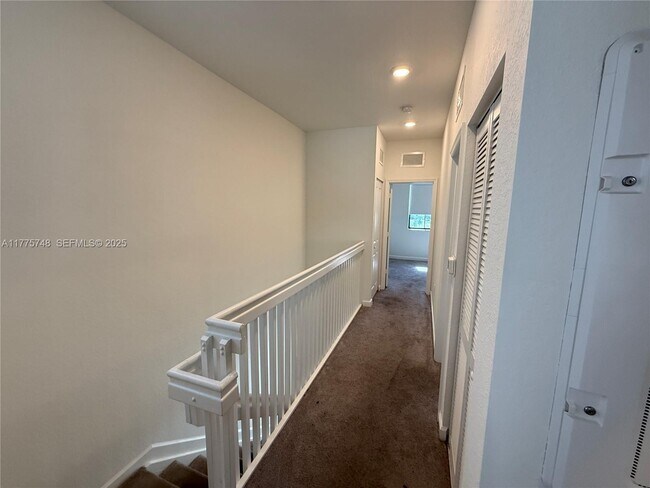 Foto del edificio - 23373 SW 129th Path