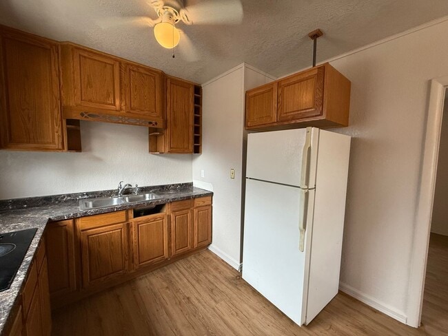 Foto del edificio - One bedroom, One bathroom front/back duplex. Pet Friendly! Located in Scottsbluff!