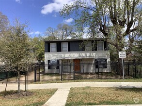 Building Photo - 3119 Cleburne St