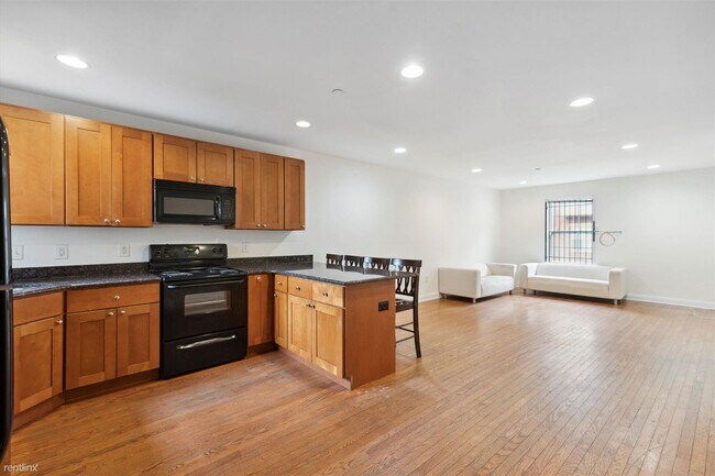 Building Photo - 4 br, 2 bath Duplex - 1838 N 18TH ST Unit 101