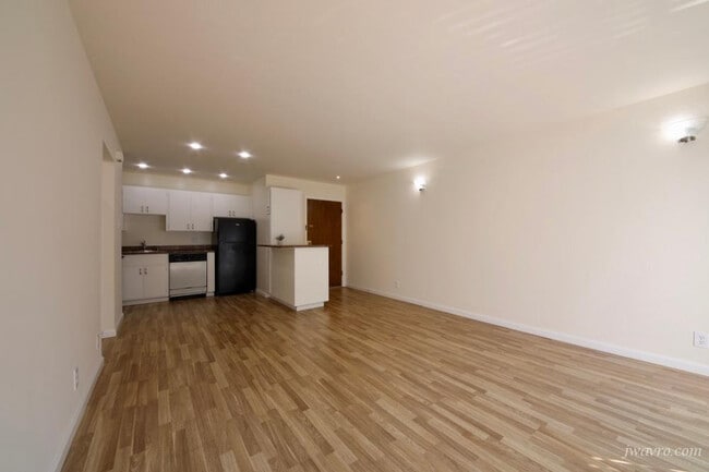 Photo - 1915 Greenwich St Apartment