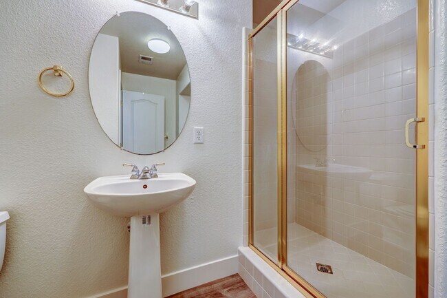 Foto del edificio - Large Home within Clovis Unified