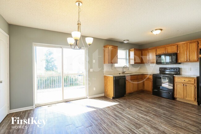 Foto del edificio - 2211 Larkspur St