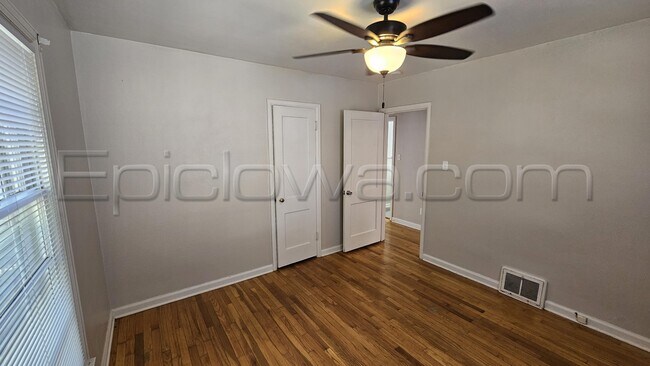 Foto del edificio - 1105 33rd St SE