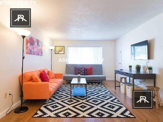 Building Photo - 2 bedroom in Belmont MA 02478