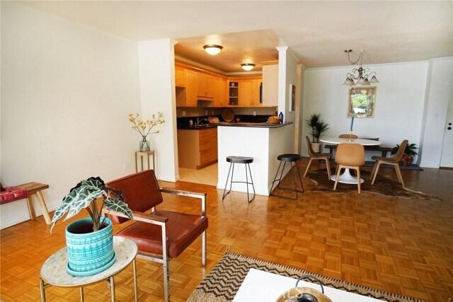 Foto del edificio - 6542 Ocean Crest Dr
