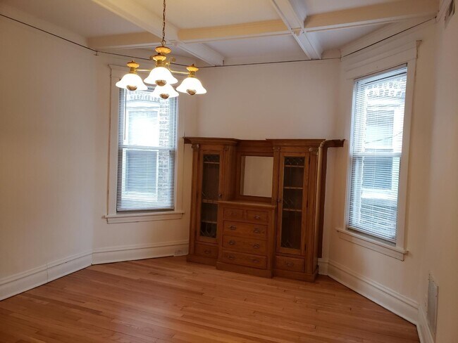 Foto del edificio - 4232 N Wolcott Ave
