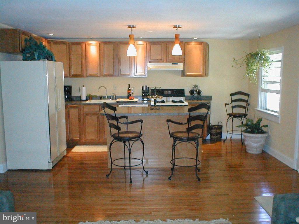 Primary Photo - 8743 Orchard Ave