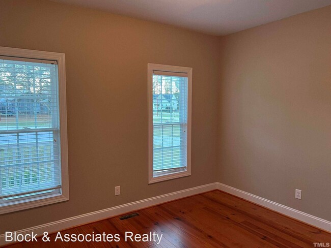Foto del edificio - 3 br, 2 bath House - 101 Pinewind Ct