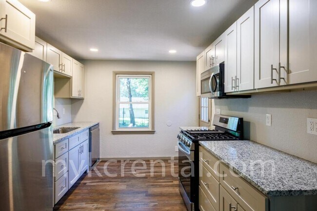 Foto del edificio - 7915 W 59th Terrace
