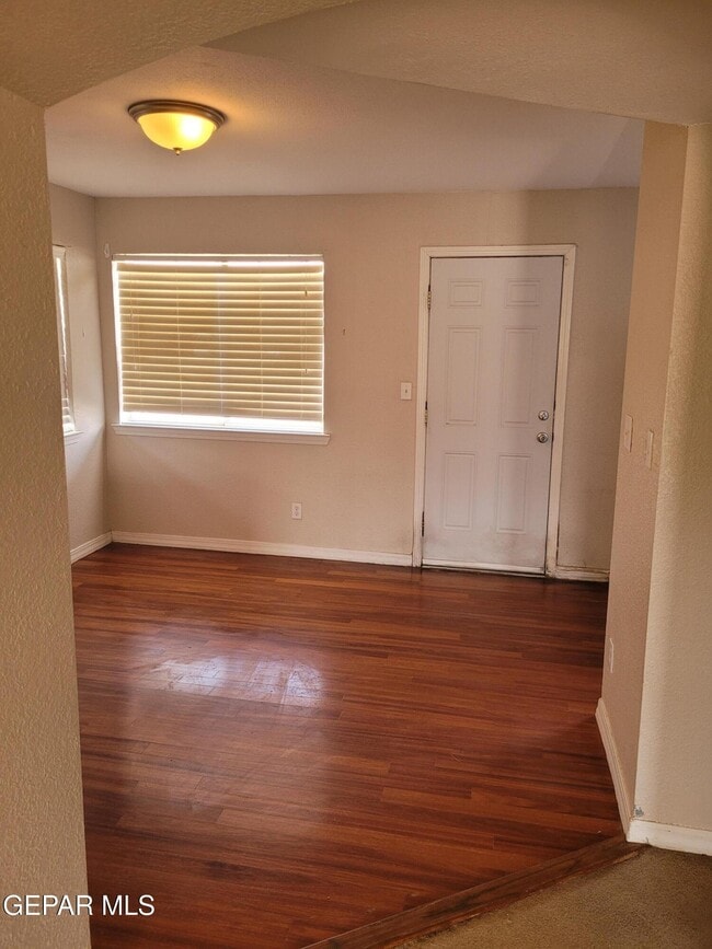 Building Photo - 11330 Loma Del Sol Dr