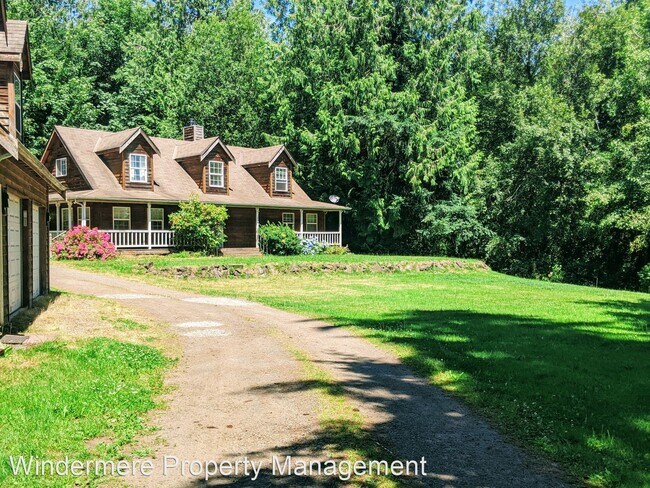 Building Photo - 3 br, 2.5 bath House - 25814 Highland Rd NE
