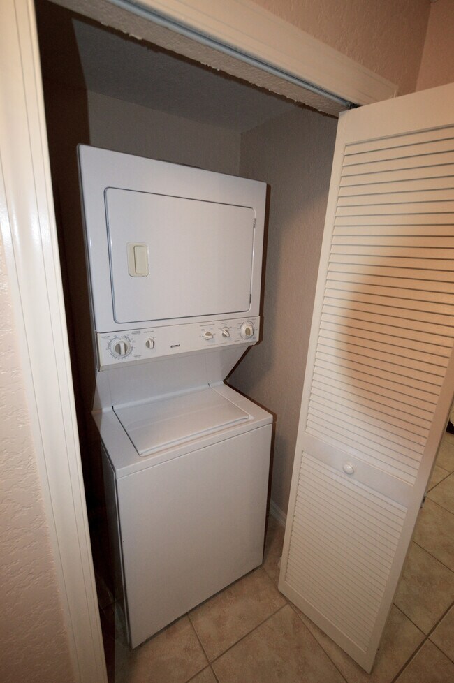 Foto del edificio - 1085 Hancock Creek S Blvd