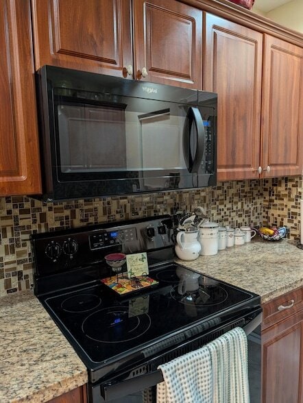 Foto del edificio - 2734 NE 27th Ct