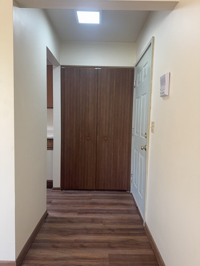 Foto del edificio - 311 Lilac Ln