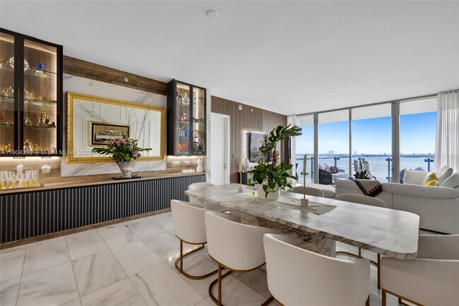 Foto del edificio - 700 NE 26th Terrace