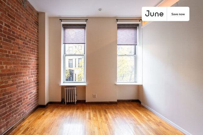 Building Photo - 349 W 46th