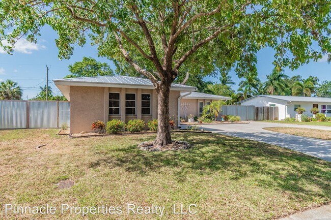 Foto del edificio - 3 br, 2 bath House - 5911 7th Ave. Dr. W.