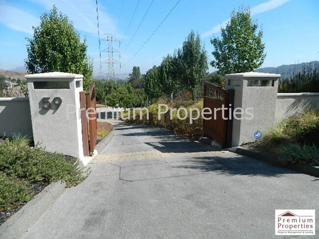 Foto del edificio - 59 Cedar Ln