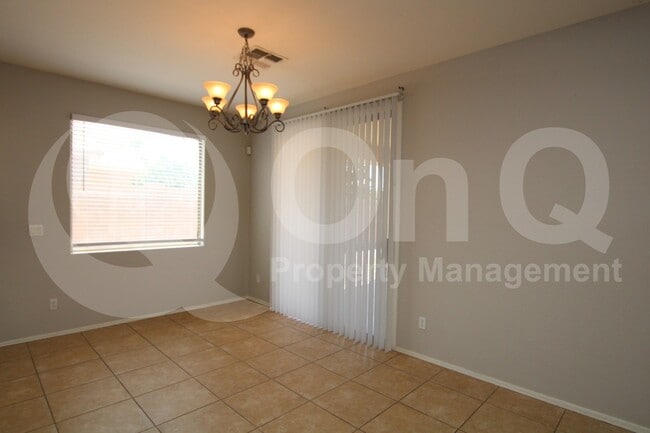 Foto del edificio - 6830 S Sunnyvale Ave