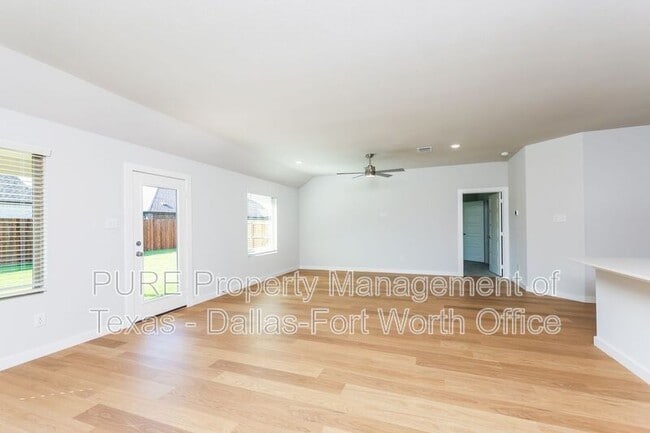 Foto del edificio - 3908 Edmondson Dr