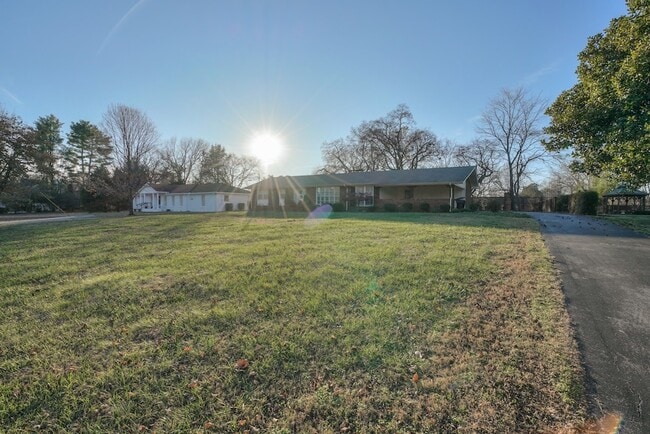 Building Photo - 2519 Morgan Rd