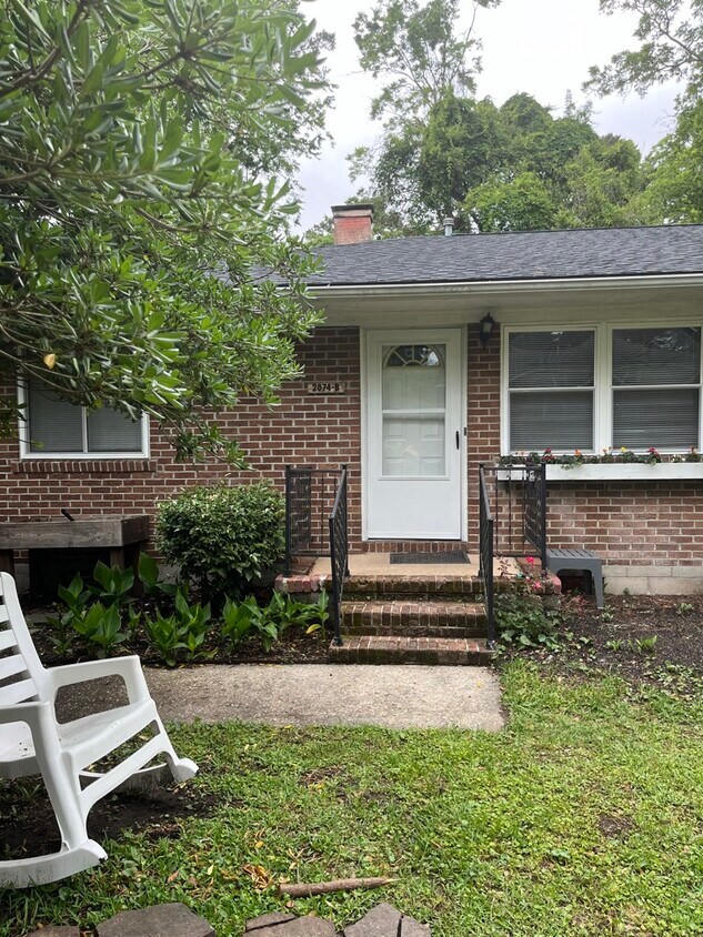 Primary Photo - 2074 Seabrook Ave