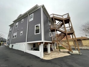 Building Photo - 57 Elm St