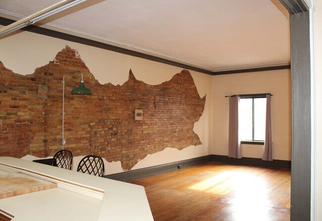 living room looking northeast - 137 N Main St