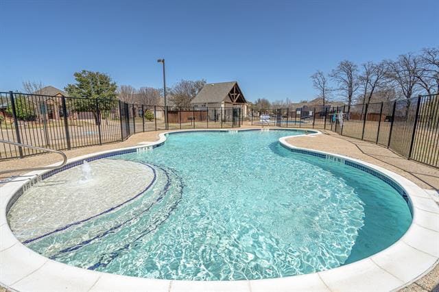 Building Photo - 4112 Hialeah Dr