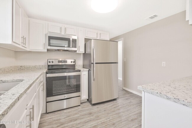 Foto del edificio - 5131 Rosebay Ct