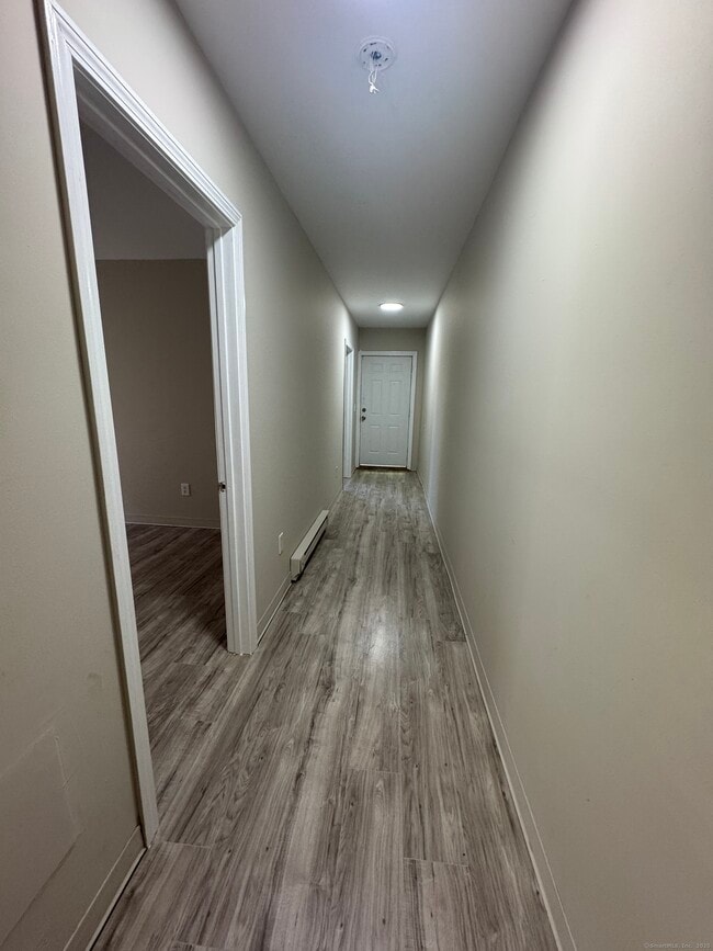 Foto del edificio - 50 Hunters Ave