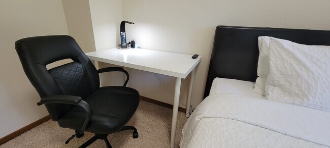 Foto del edificio - 19925 Wallingford Ave N