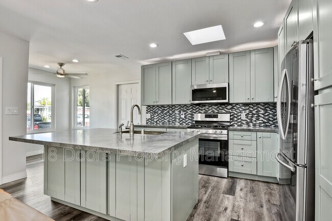 Building Photo - 3641 Copley Ave