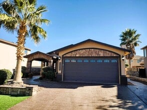 Building Photo - 2828 Bear Rock Pl