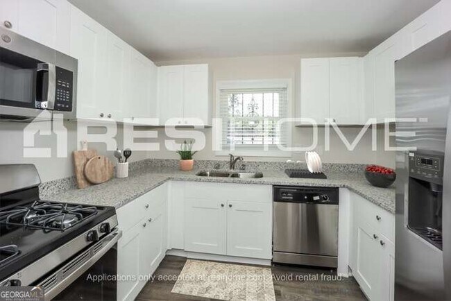 Building Photo - 6084 Hickory Dr