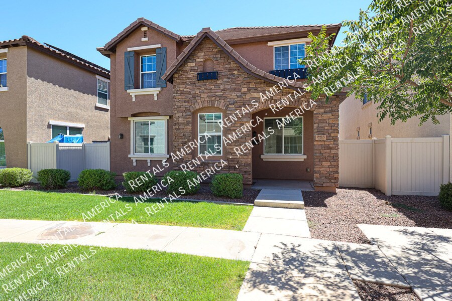 Foto principal - 886 S Brewer Dr