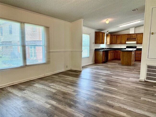 Foto del edificio - 833 Algoa-Friendswood Rd
