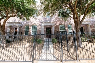 Building Photo - 2500 Rockbrook Dr