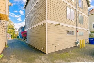 Building Photo - 7953 9th Ave SW